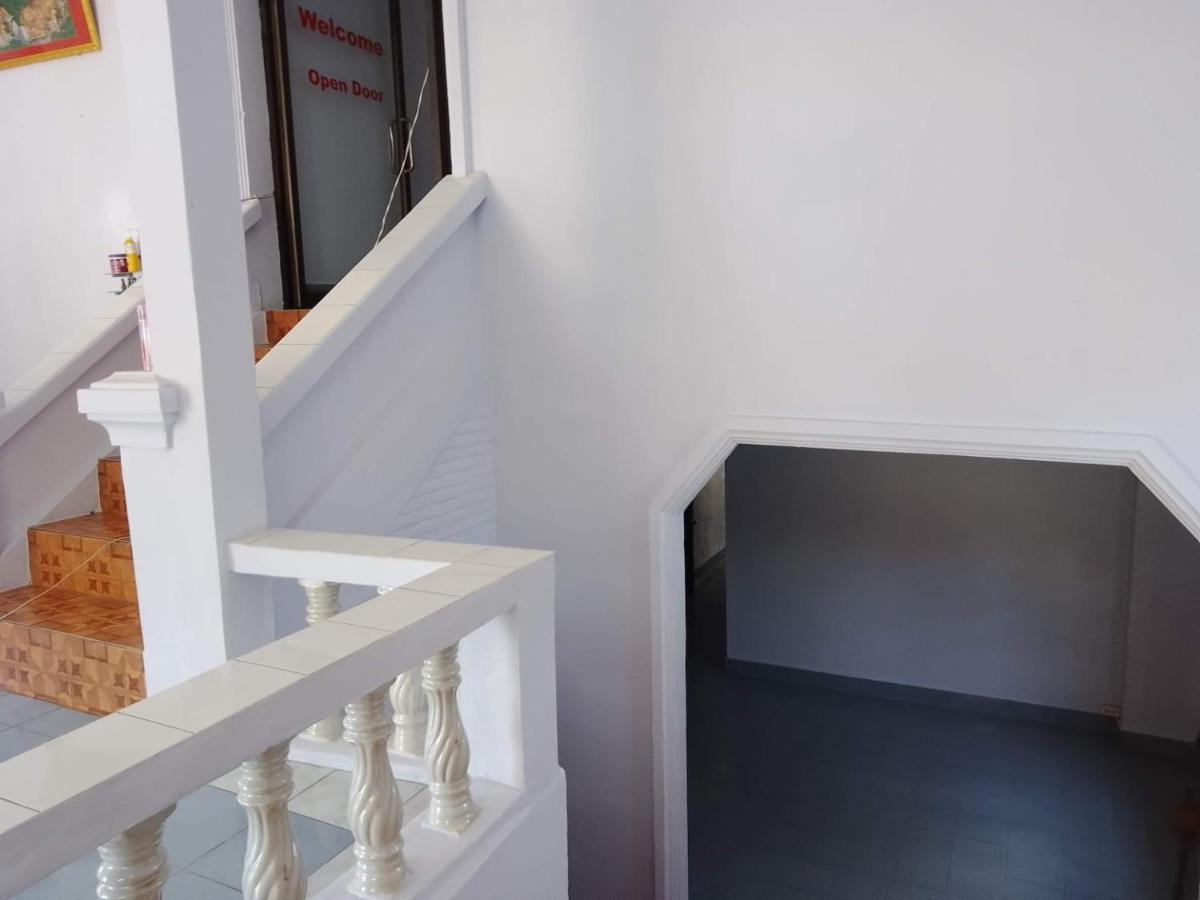Pp Guesthouse 루앙프라방 외부 사진