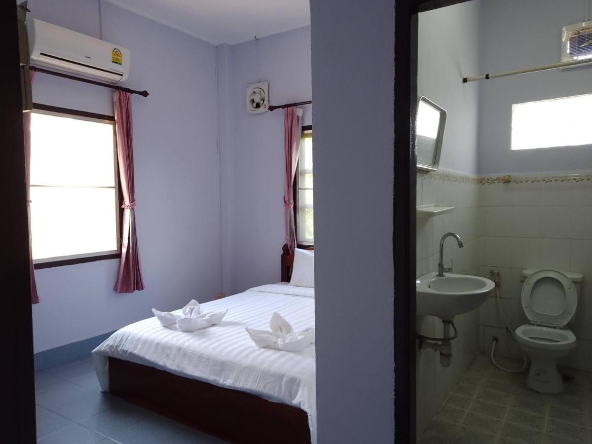 Pp Guesthouse 루앙프라방 외부 사진