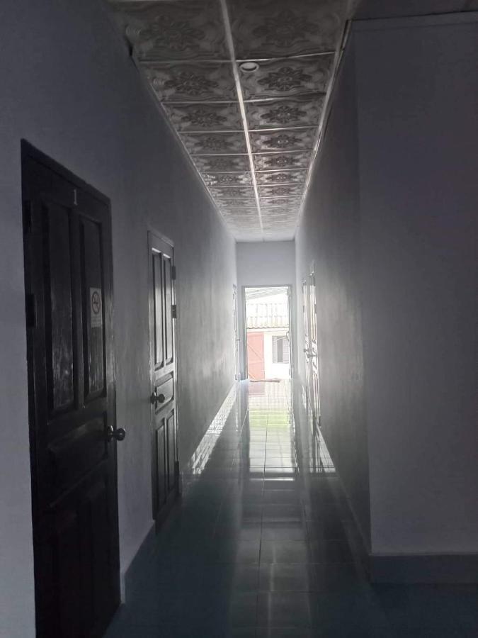 Pp Guesthouse 루앙프라방 외부 사진