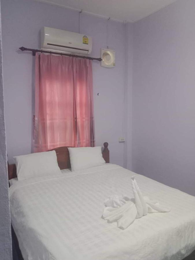 Pp Guesthouse 루앙프라방 외부 사진