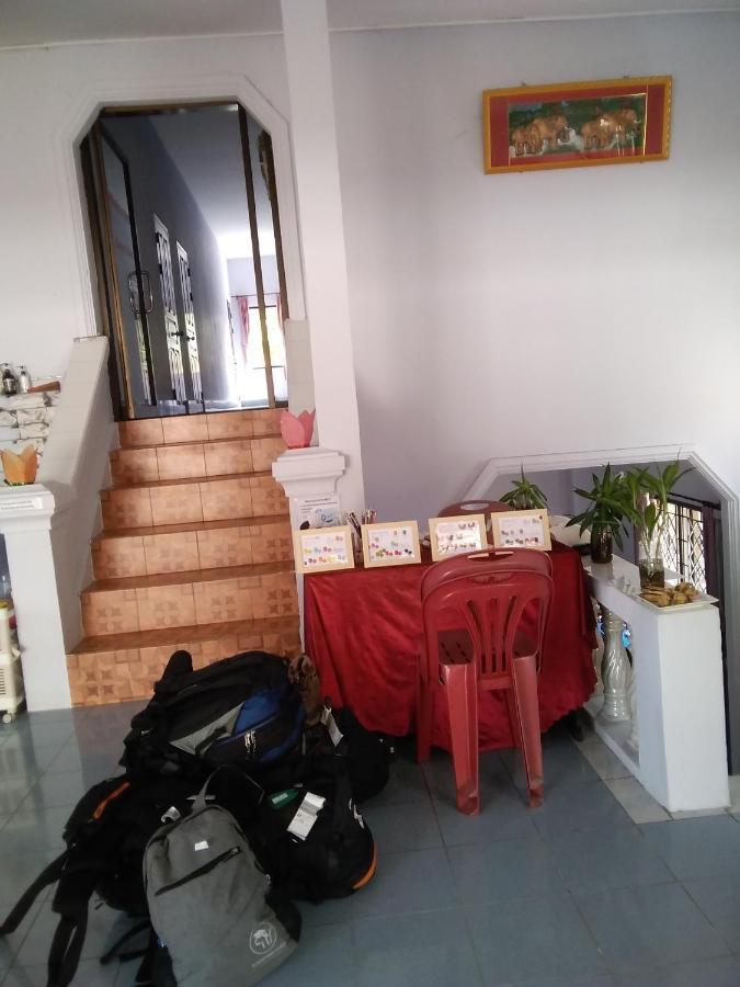 Pp Guesthouse 루앙프라방 외부 사진