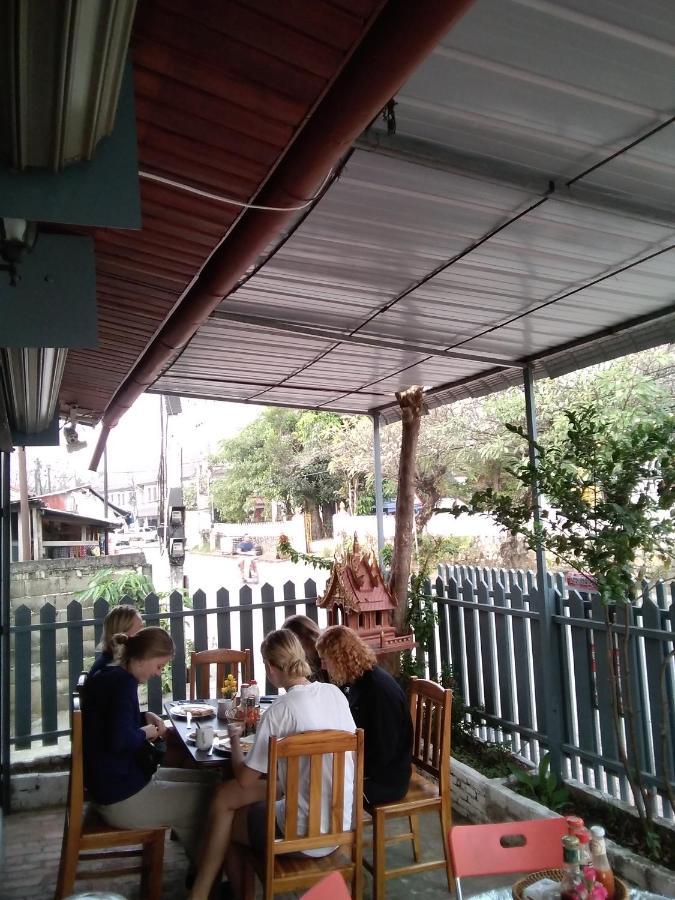 Pp Guesthouse 루앙프라방 외부 사진
